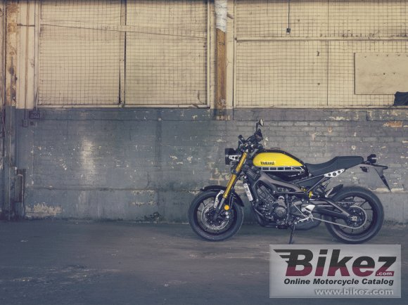 Yamaha XSR900