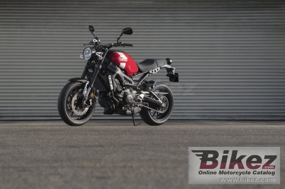 Yamaha XSR900