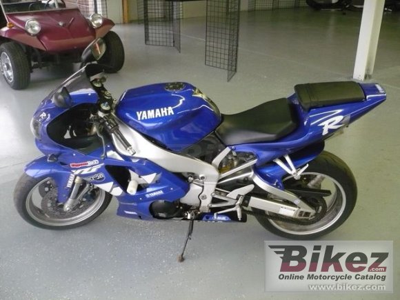 Yamaha YZF-R1