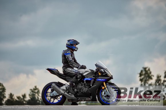 Yamaha YZF-R1M